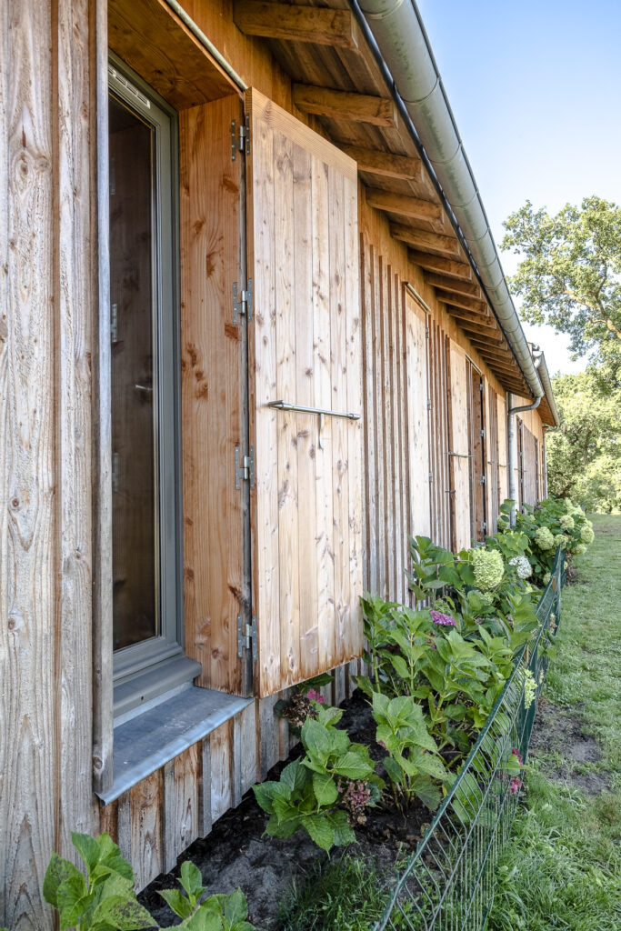 volets fabriqués par construction robert cassagne, spécialiste menuisier à moliets