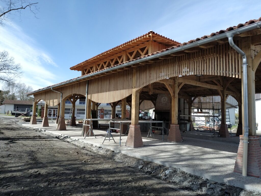 construction de maison avec charpente réalisée par construction robert cassagne charpentier à moliets